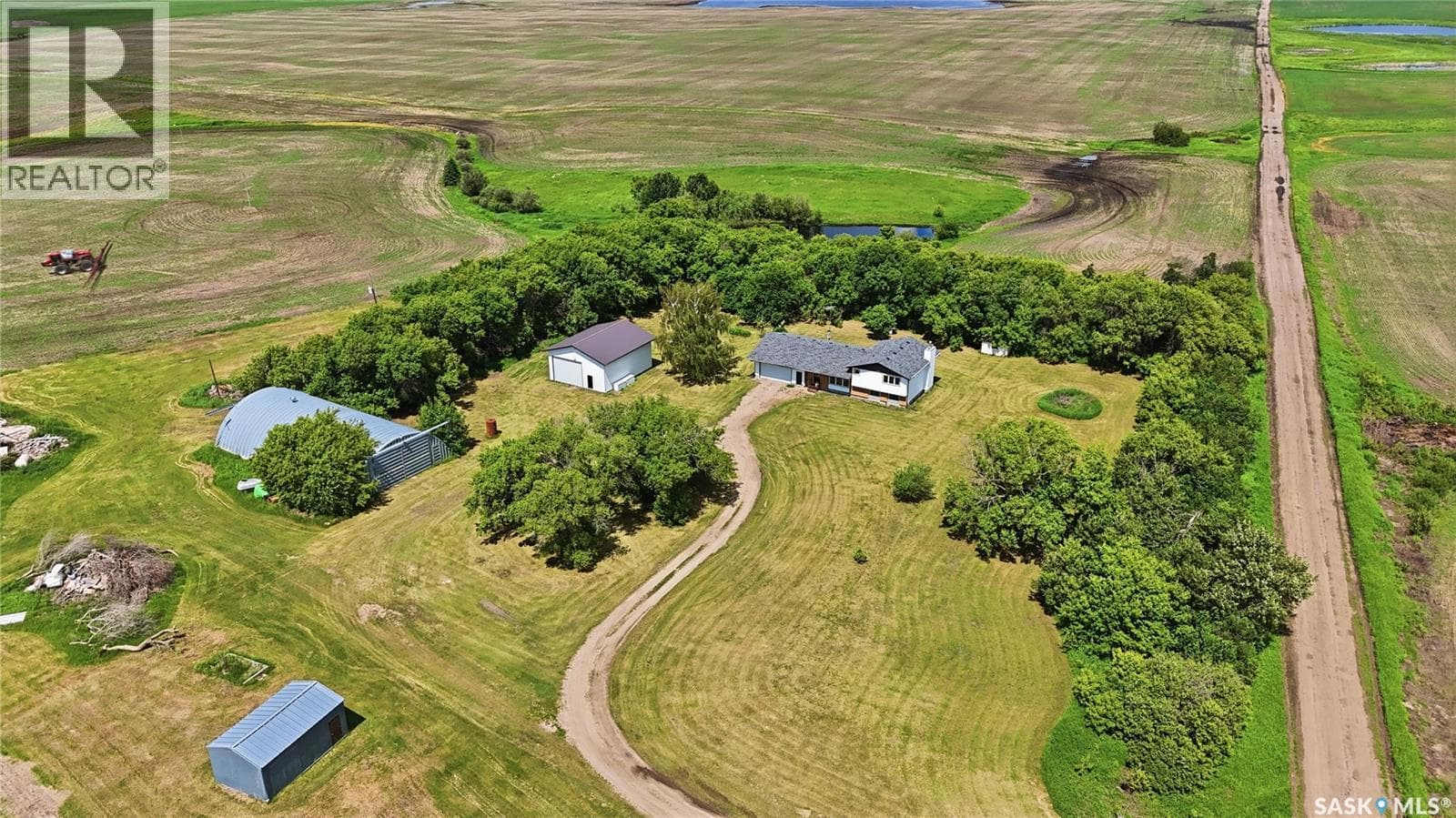Domremy Acreage — photo 2