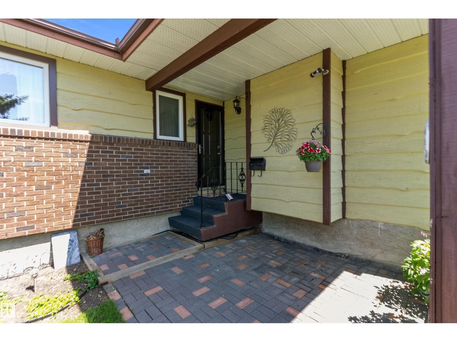 12256 144 AV NW — photo 5