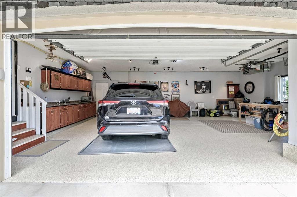 246 Crystal Shores Drive — photo 3