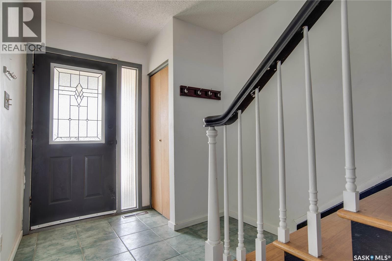 3017 Taylor STREET E — photo 3