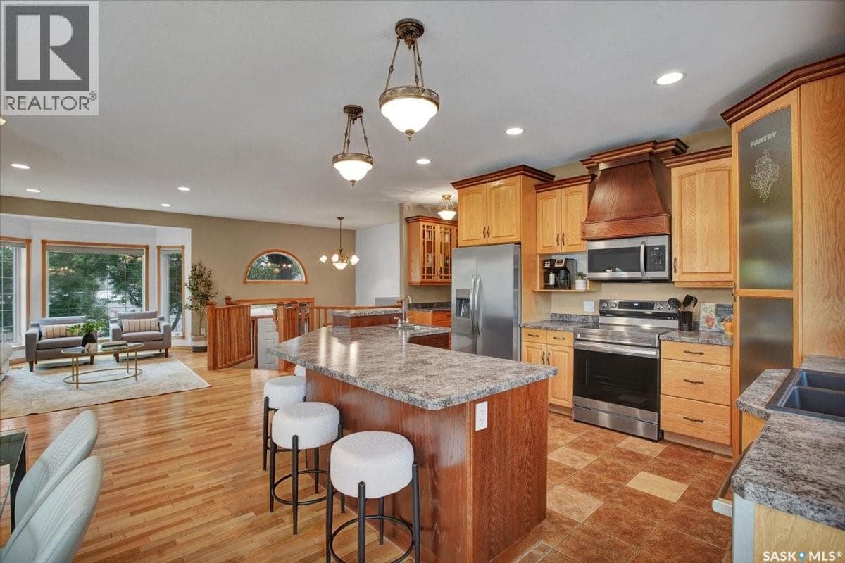214 Burke PLACE — photo 3