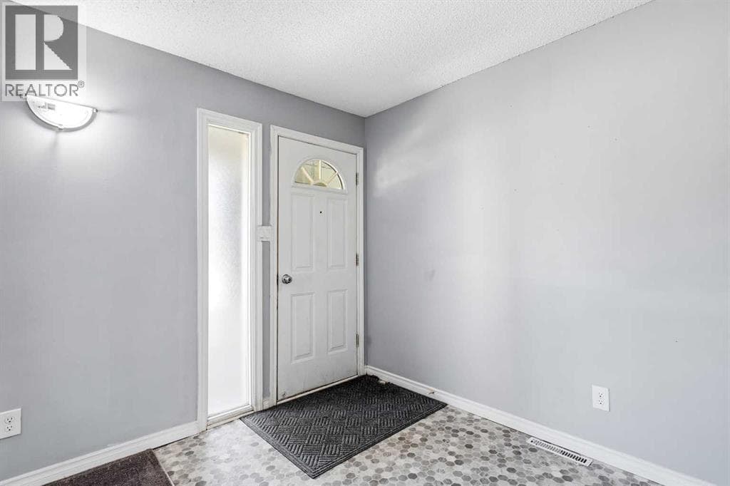 213, 5831 57 Street — photo 3