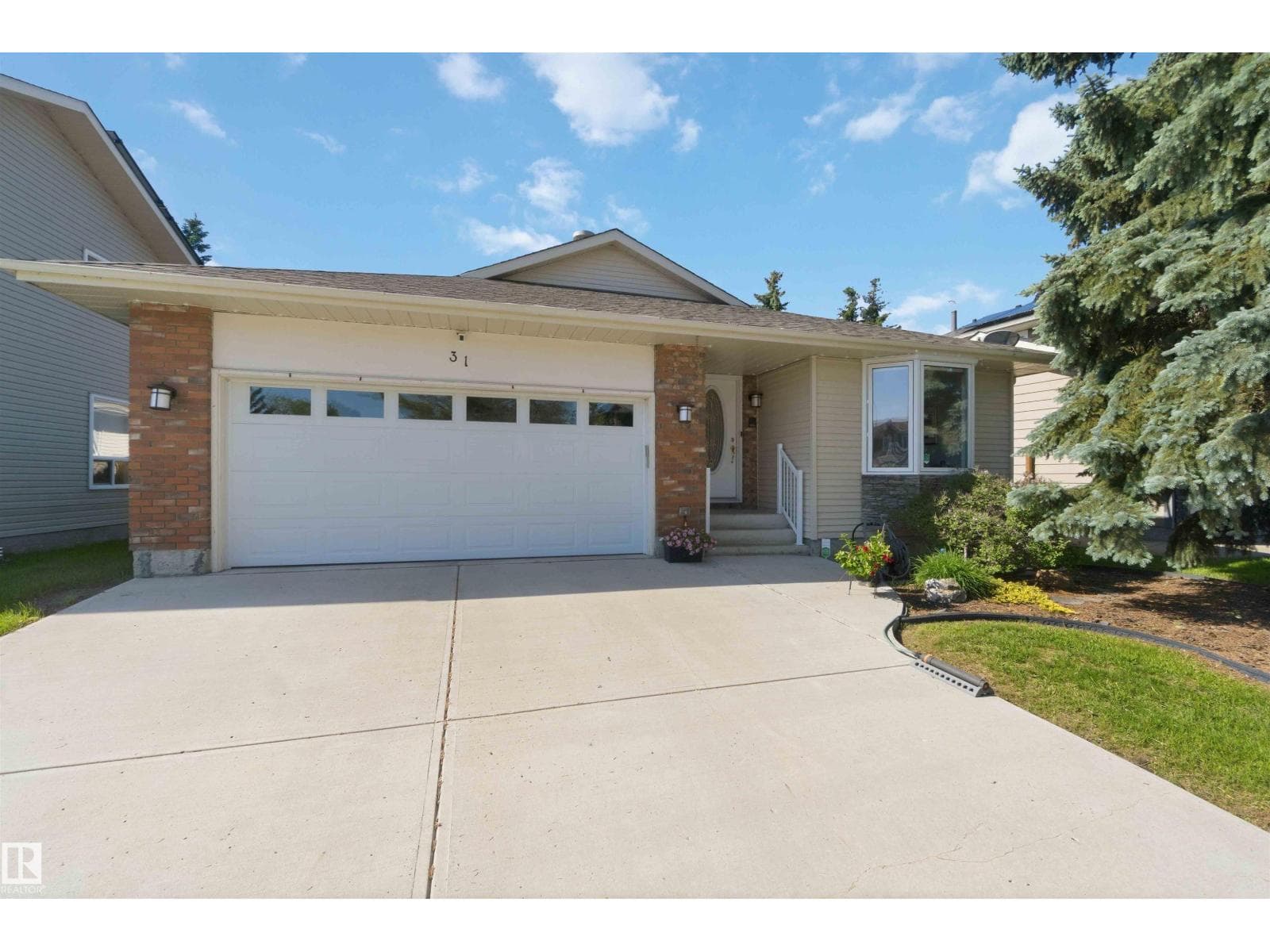 31 GARIEPY CR NW