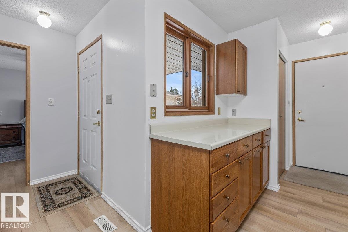 219 KNOTTWOOD RD N NW — photo 3