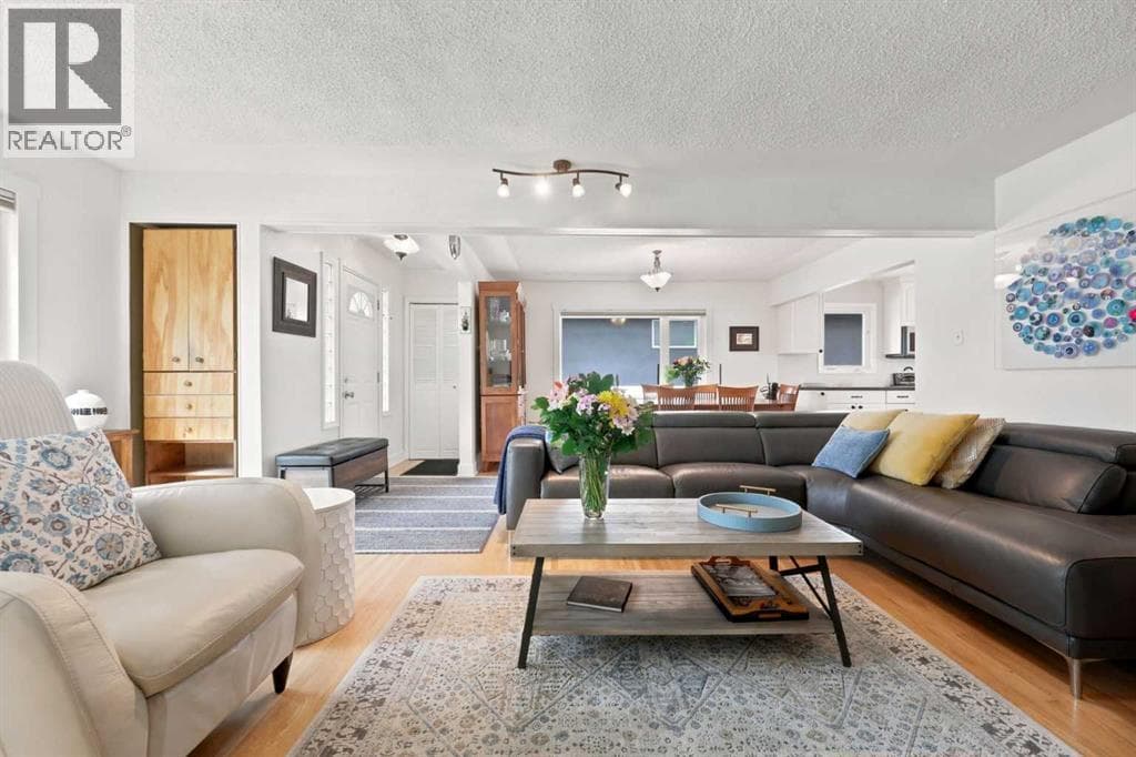 3518 3 Avenue SW — photo 4