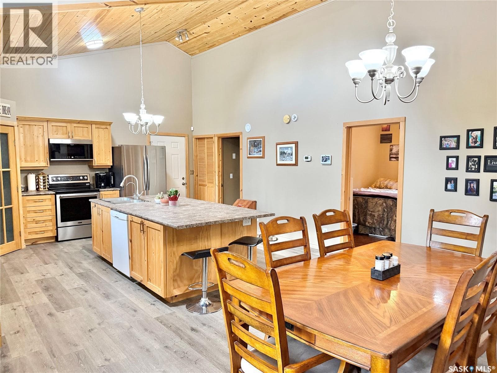 106 Dougan Court — photo 3