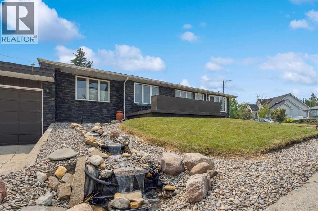 25 Manor Road SW — photo 3