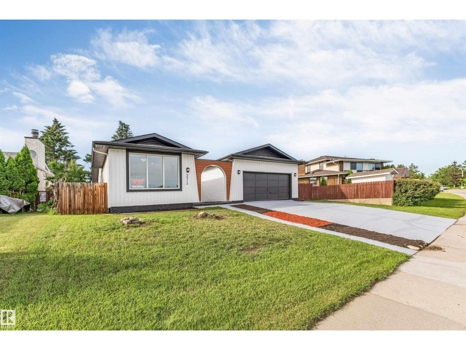 5512 150 AV NW — photo 5
