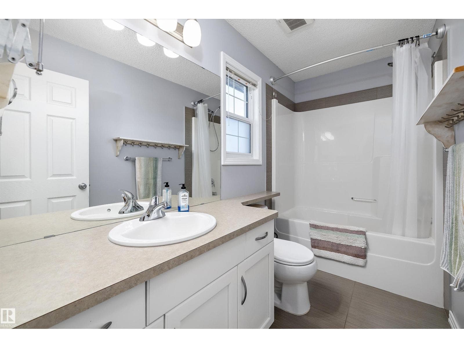 25 HALLADAY BV — photo 5