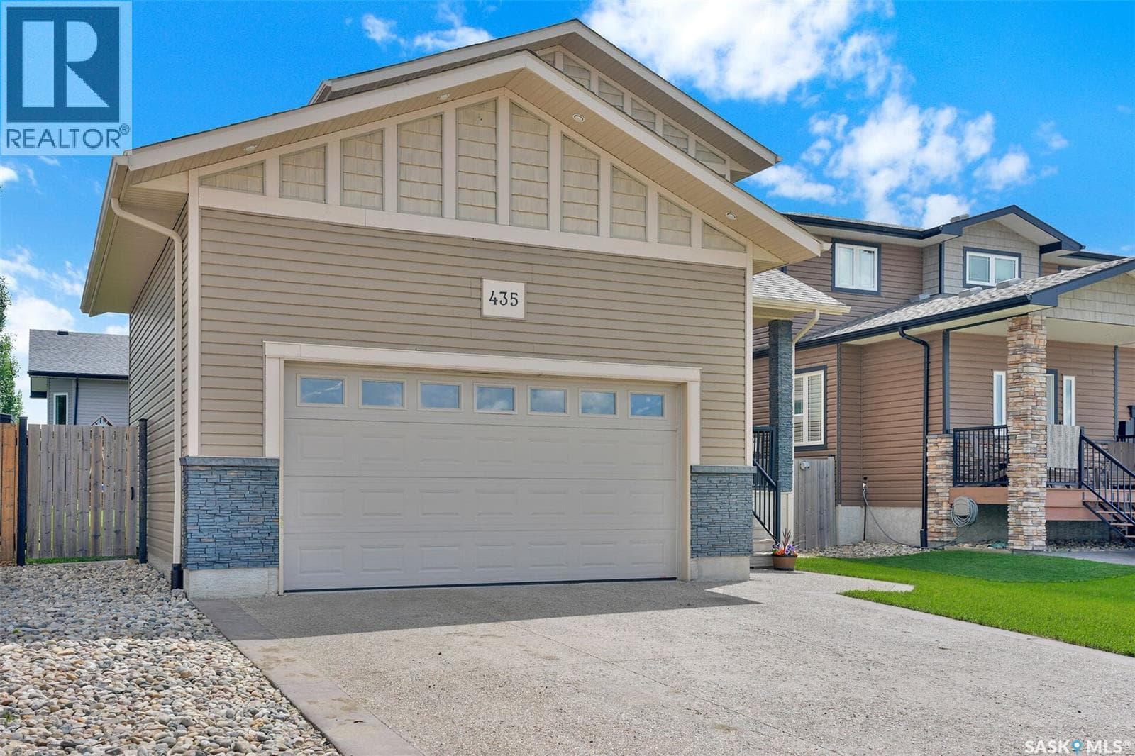435 Terra Nova DRIVE — photo 3