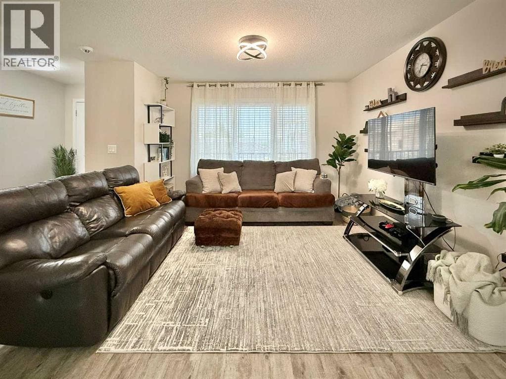 8408 101 Avenue — photo 5