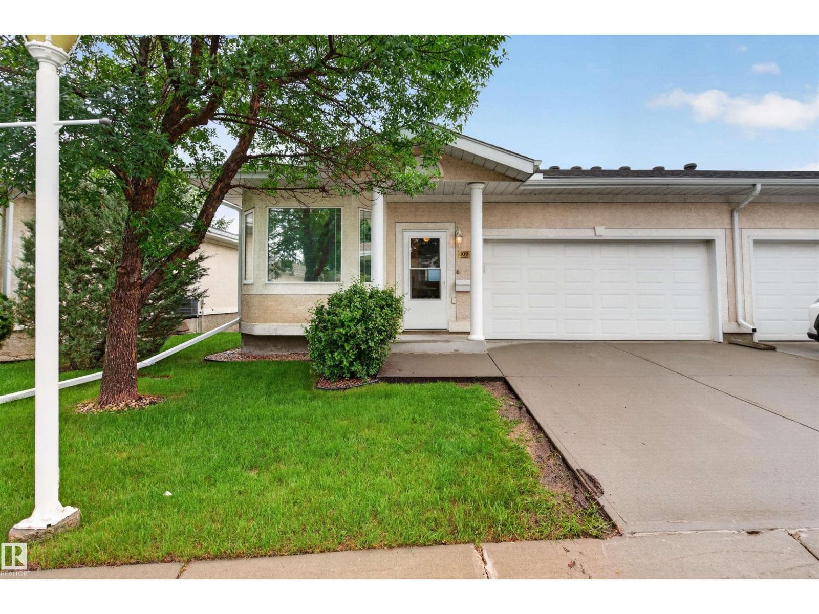 109 FALCONER CT NW