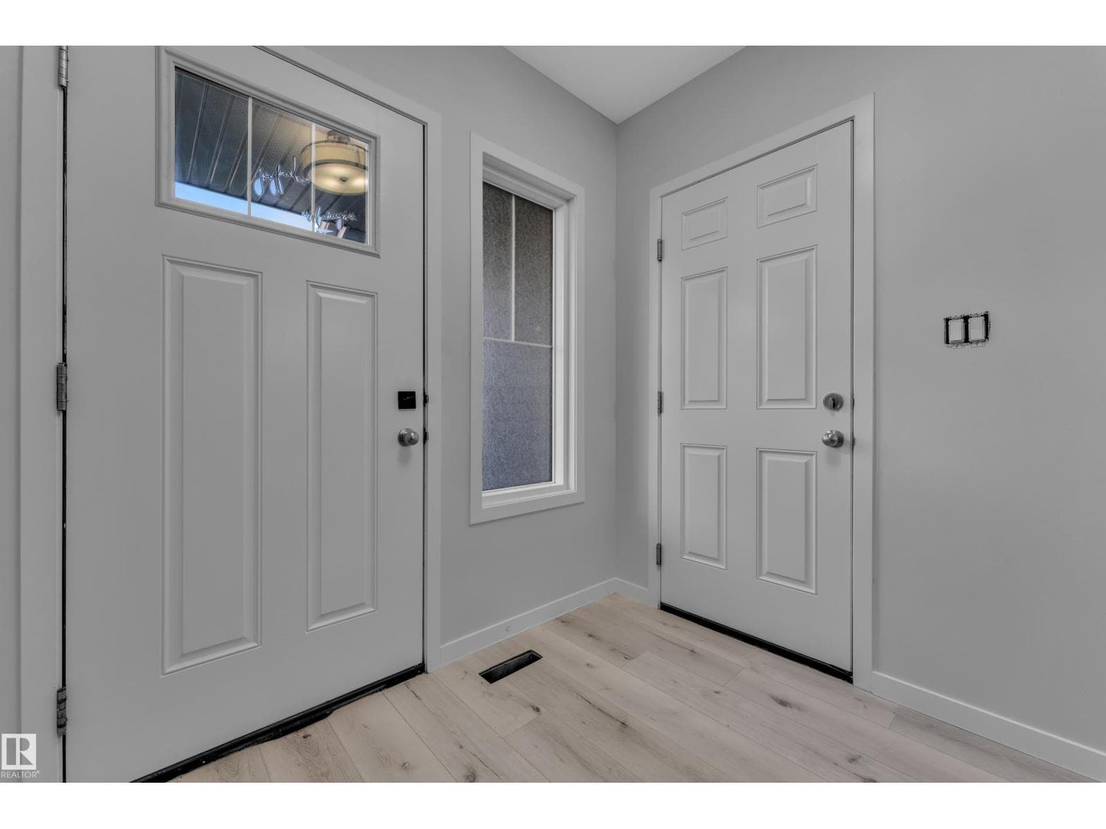 2268 CHOKECHERRY CL SW — photo 4