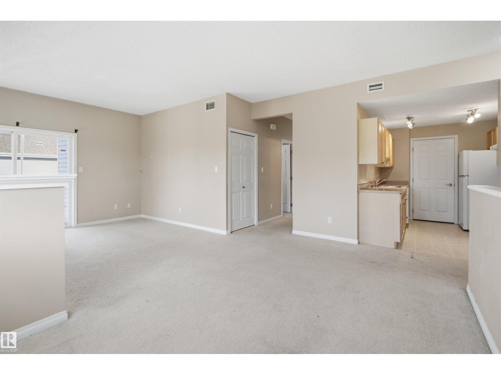 #95 3040 SPENCE WD SW — photo 5