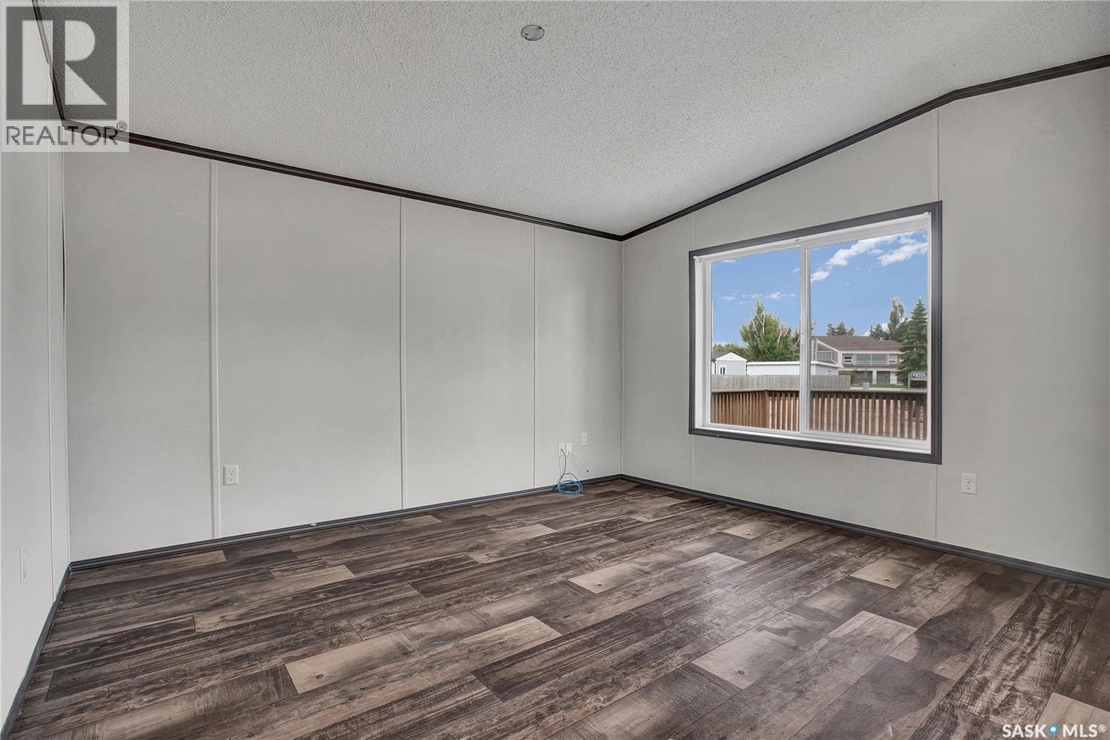 125 219 Grant STREET — photo 4
