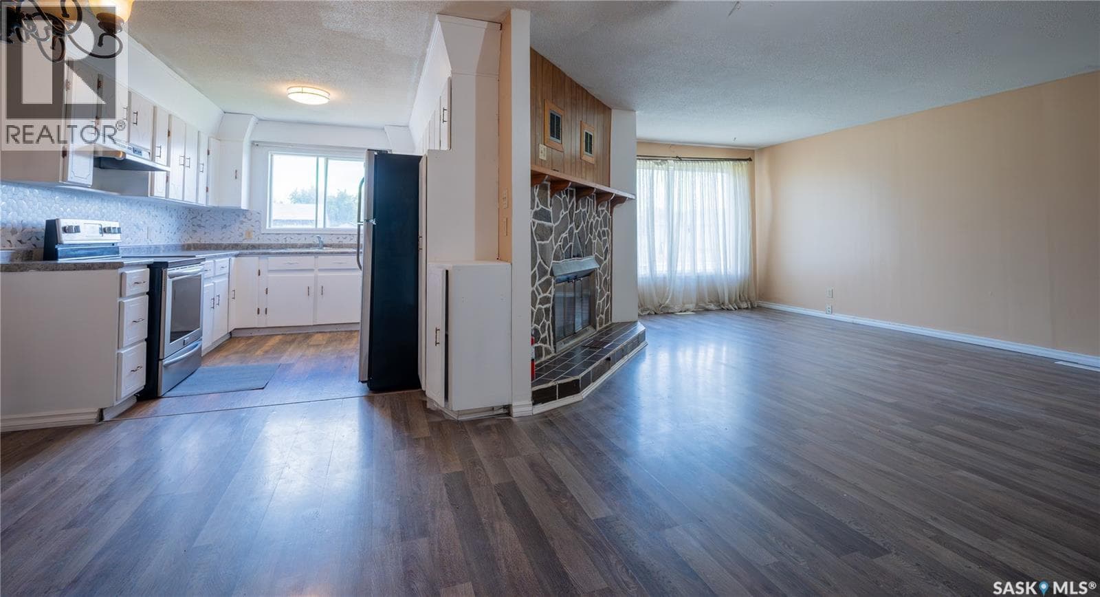 32 Clarke AVENUE — photo 3