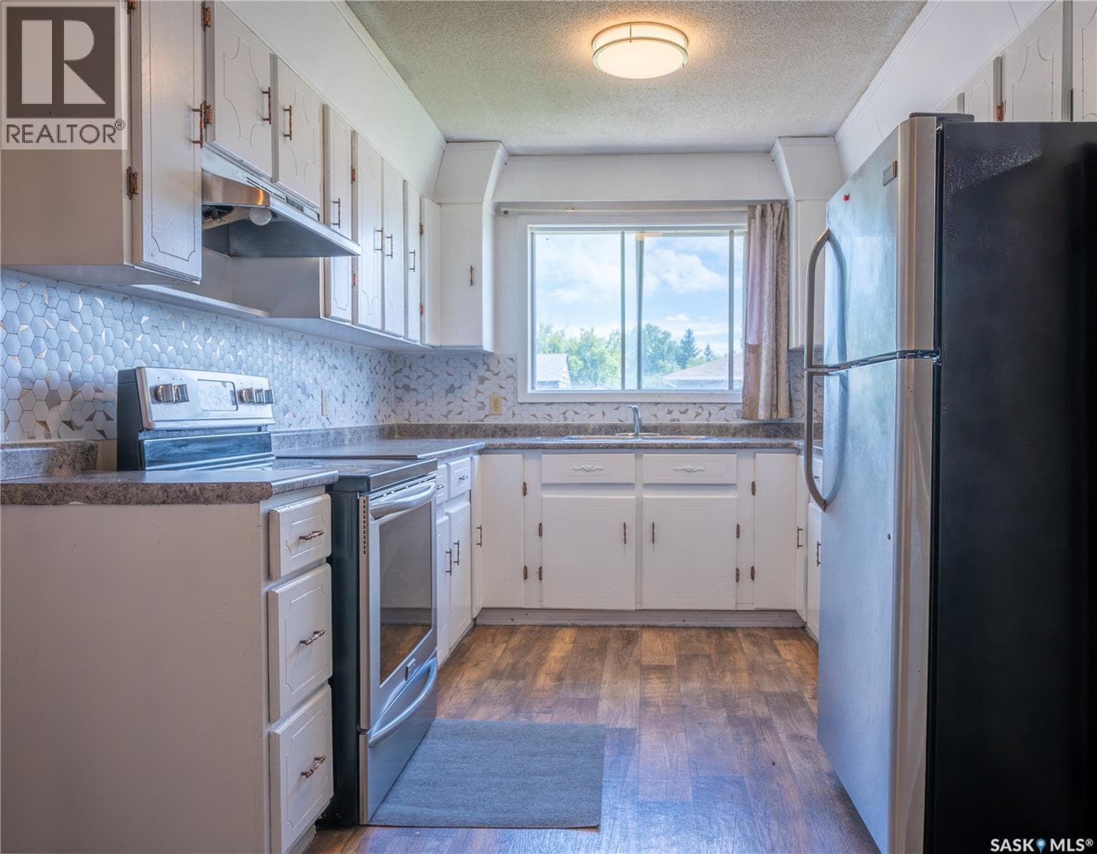 32 Clarke AVENUE — photo 4