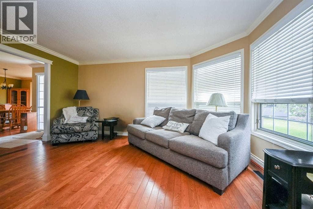 8113 103 Street — photo 3