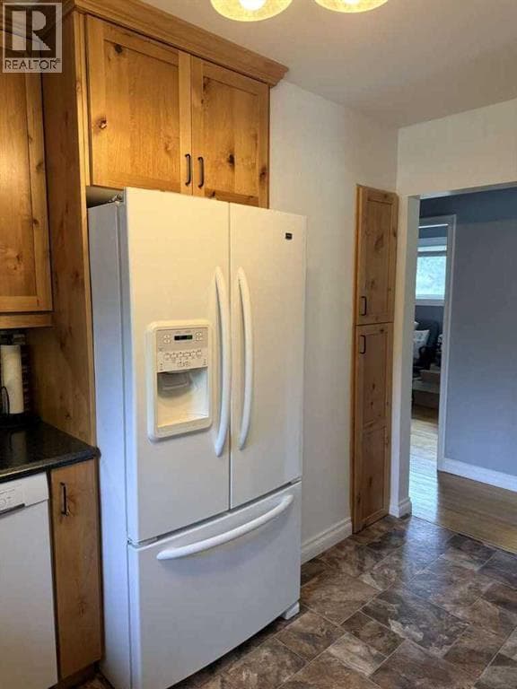 126 Douglas Drive — photo 4