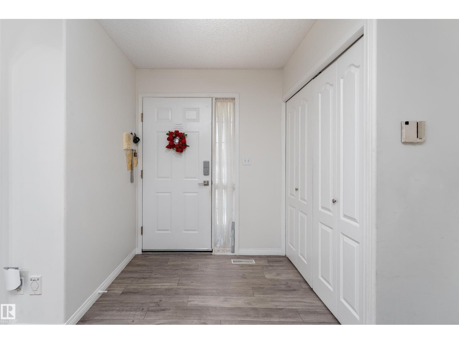 #2 1650 42 ST NW — photo 3
