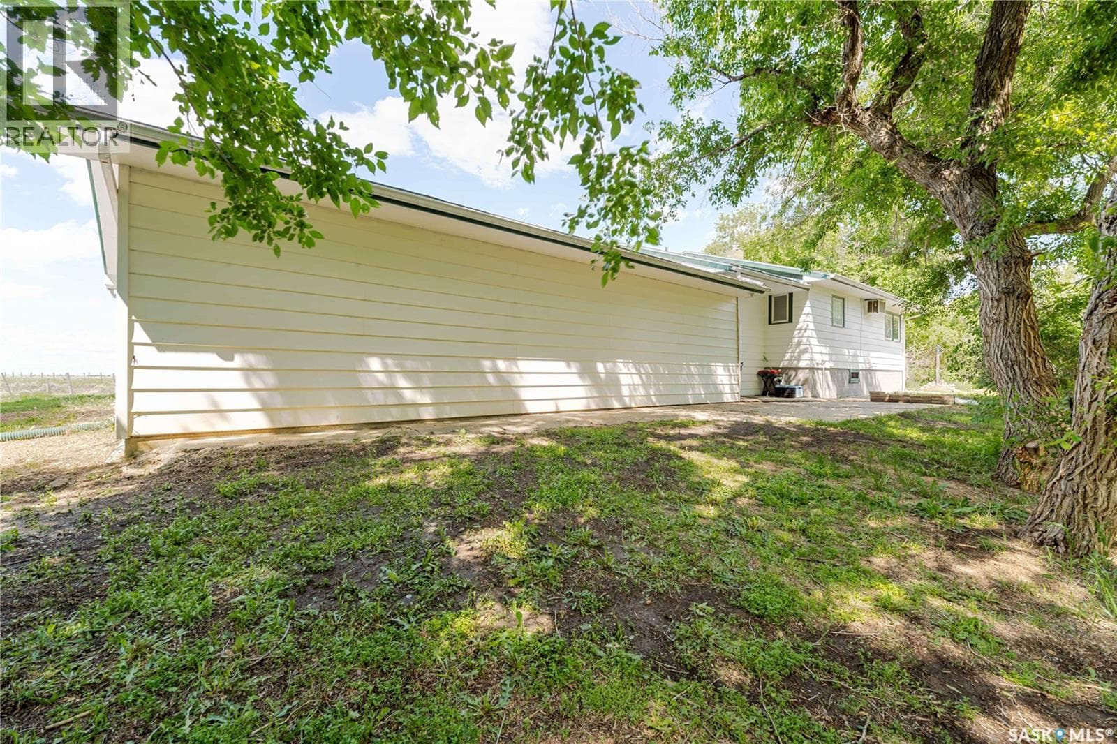 Robertson Acreage — photo 2