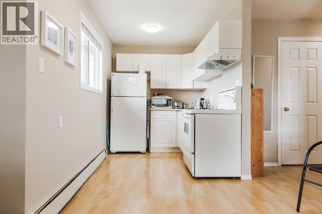 3208, 7201 Poplar Drive — photo 3