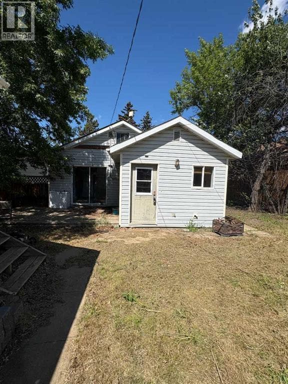 4804 46th Avenue — photo 3
