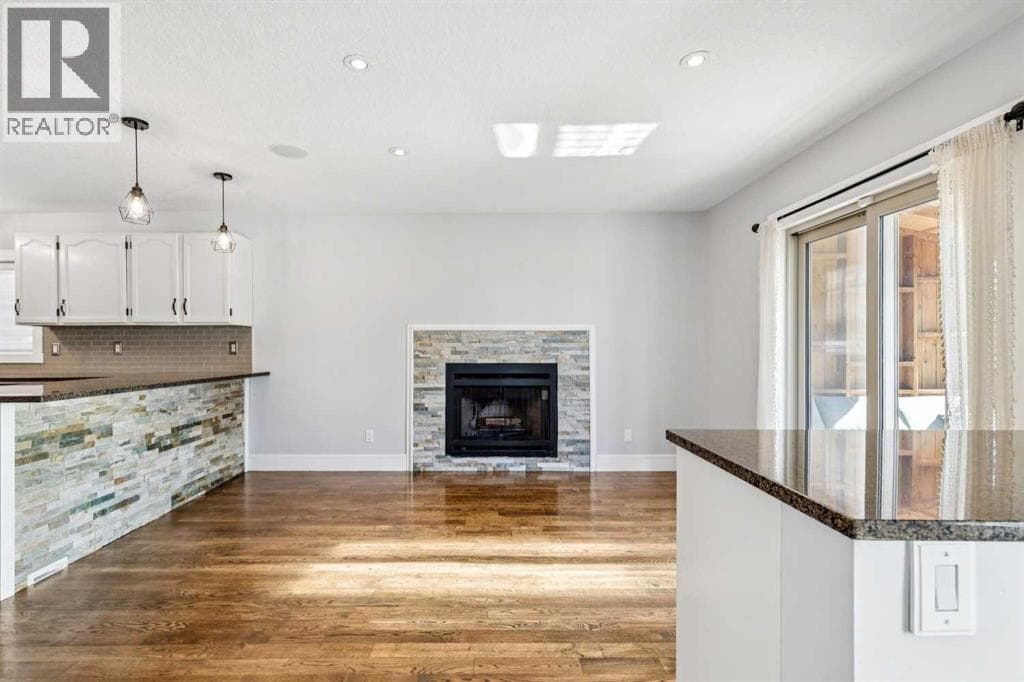 3 bed 4 bath single family at 79 Millside Crescent SW — $735,000 — photo 12