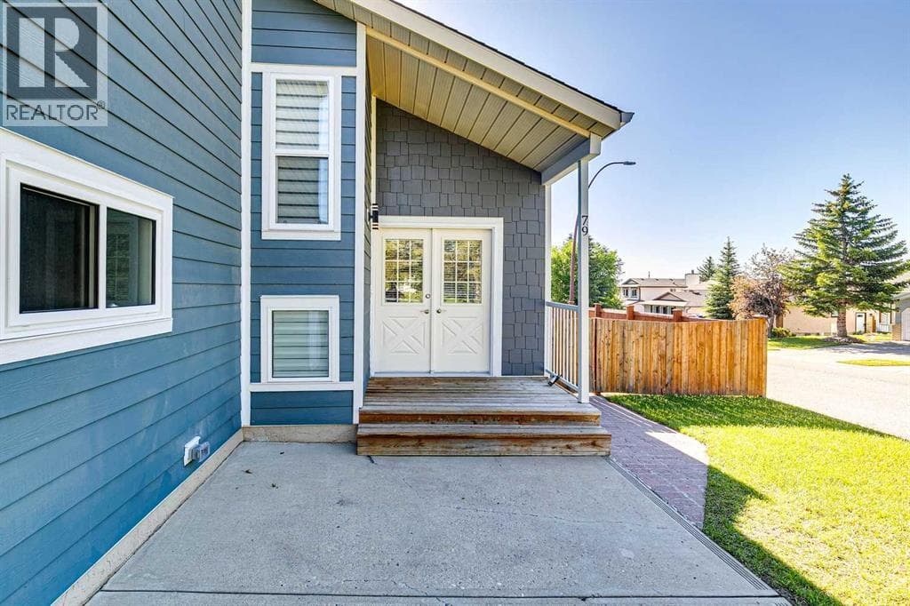 79 Millside Crescent SW — photo 3