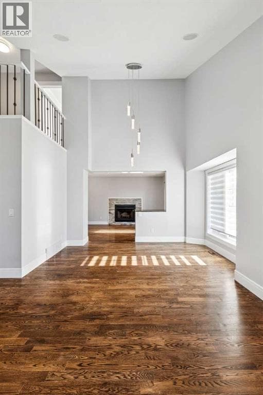3 bed 4 bath single family at 79 Millside Crescent SW — $735,000 — photo 9