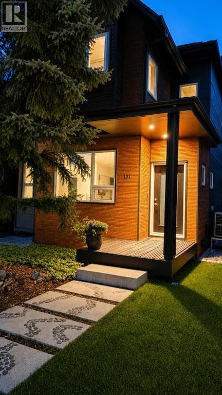 131 8 Avenue NE — photo 5
