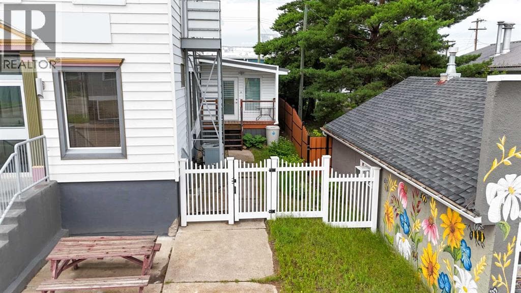 2124 20 Street — photo 5