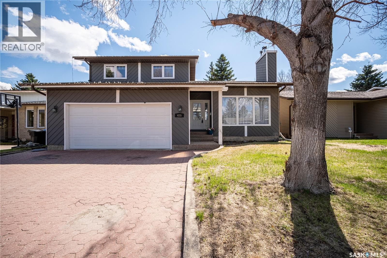 435 Christopher ROAD
