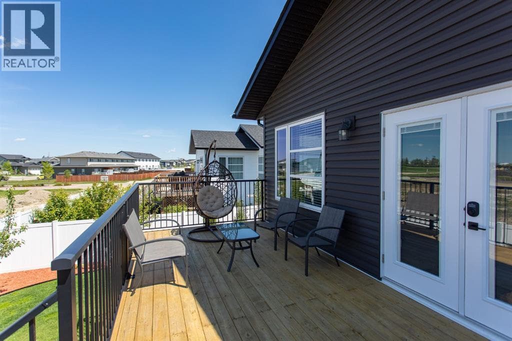 70 PARLBY Crescent — photo 5