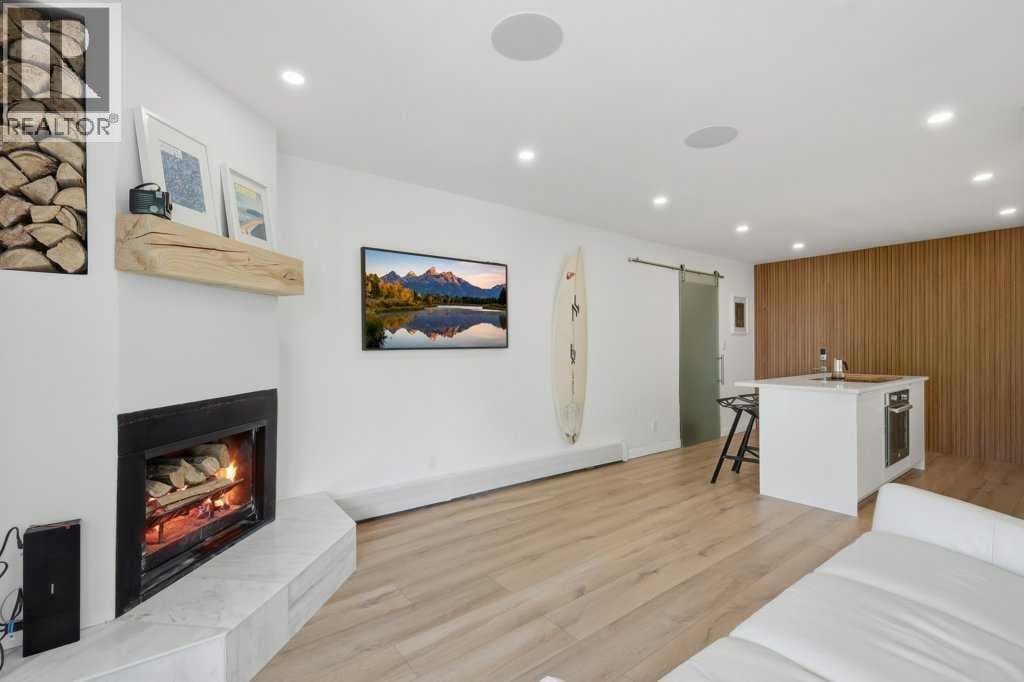 6, 4415 Lakeshore Drive — photo 3