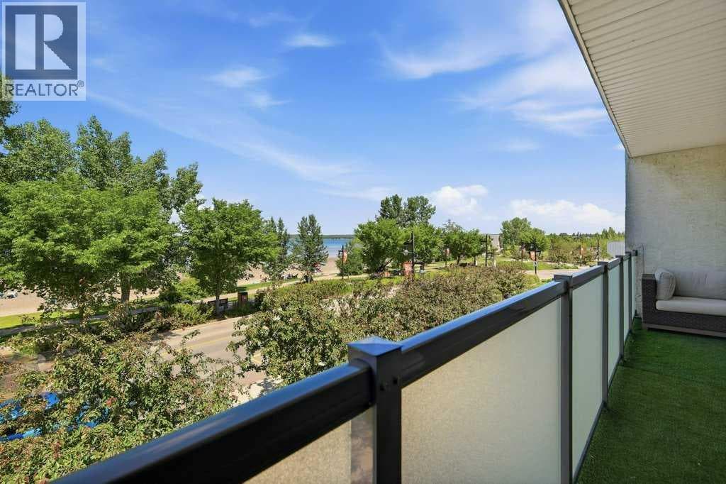6, 4415 Lakeshore Drive — photo 5