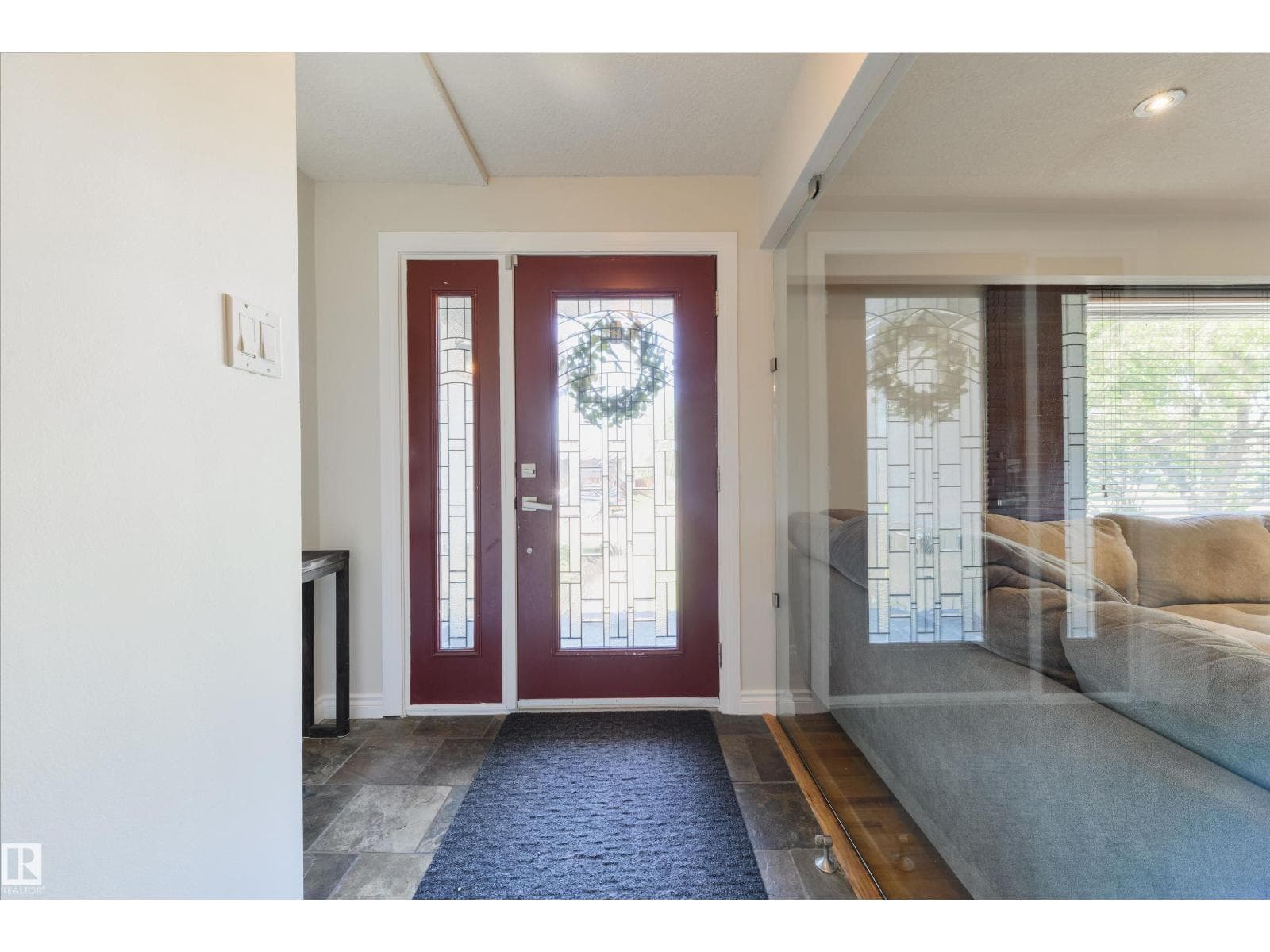 8917 162 ST NW — photo 4
