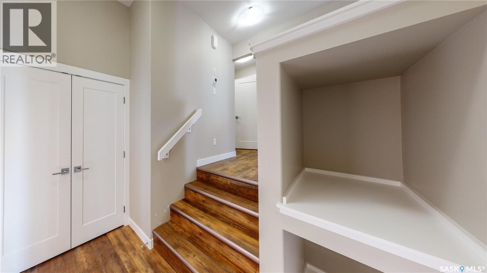 4804 Ferndale CRESCENT — photo 3