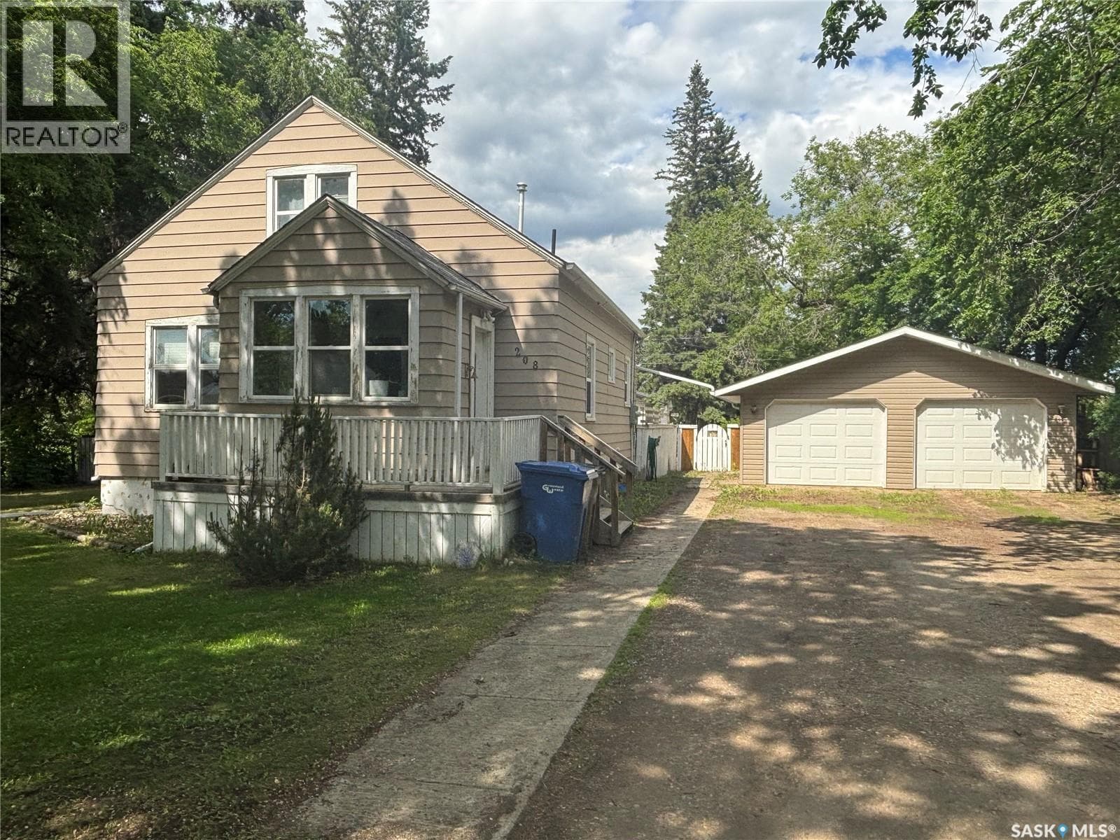 208 Stovel AVENUE E — photo 3