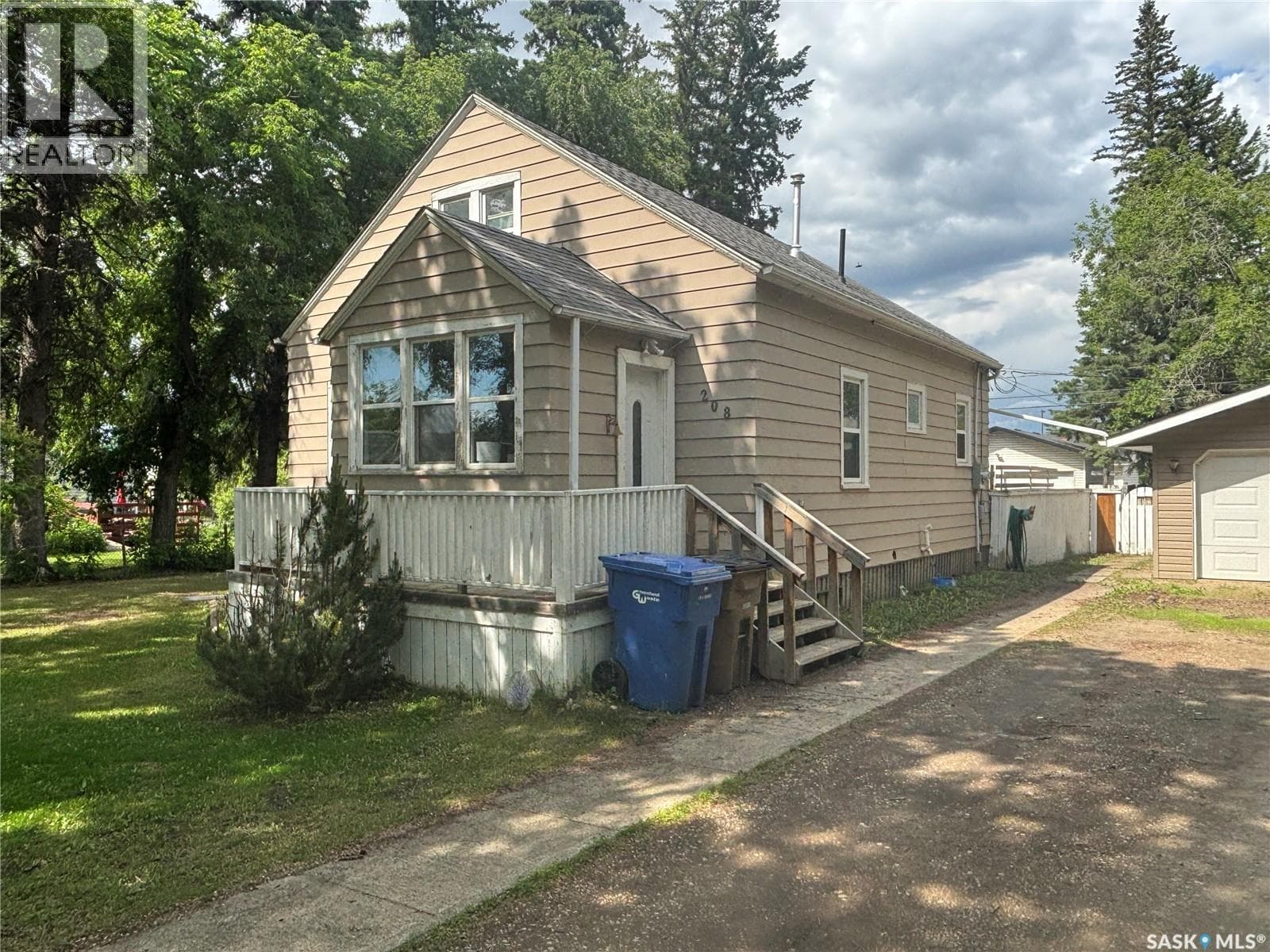 208 Stovel AVENUE E — photo 4