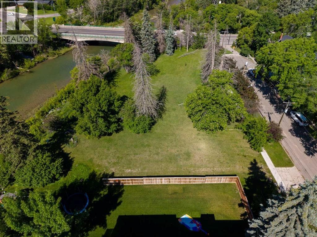 407 40 Avenue SW — photo 5