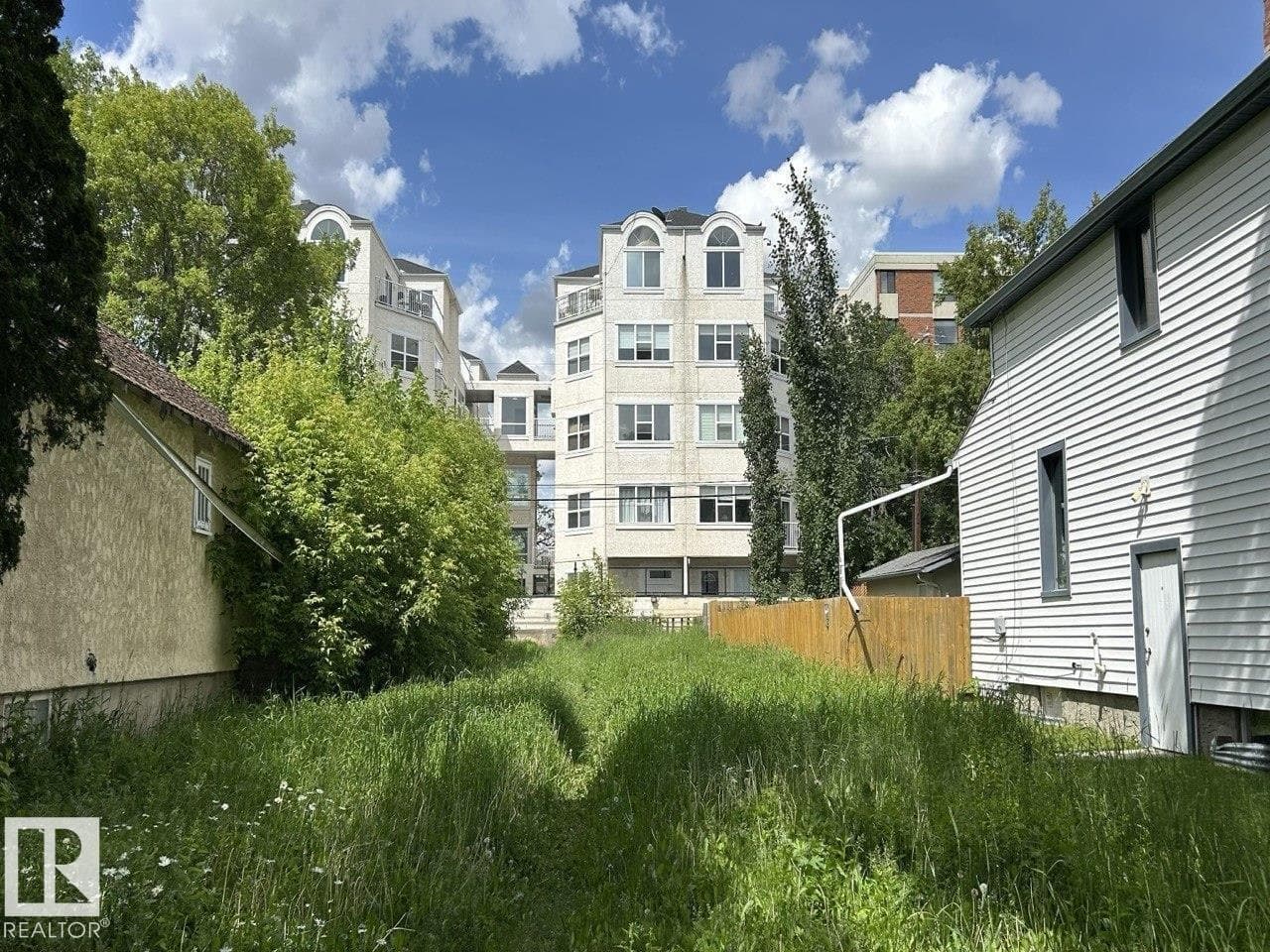 10936 81 AV NW — photo 3