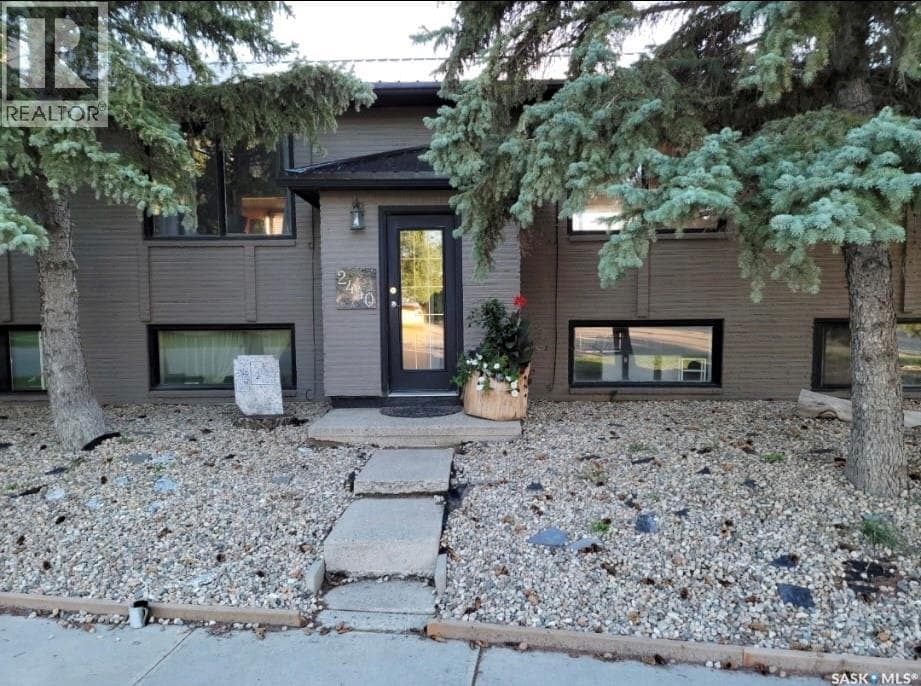 2440 ABBOTT ROAD