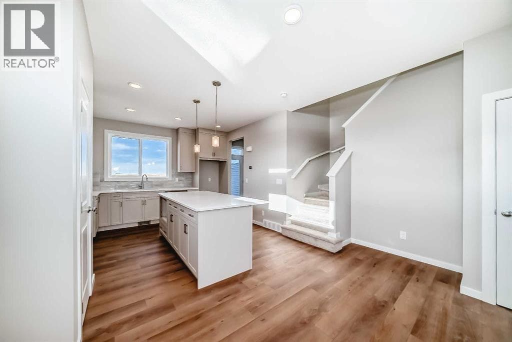 3 bed 3 bath single family at 3037 Lanark Boulevard SE — $519,900 — photo 12