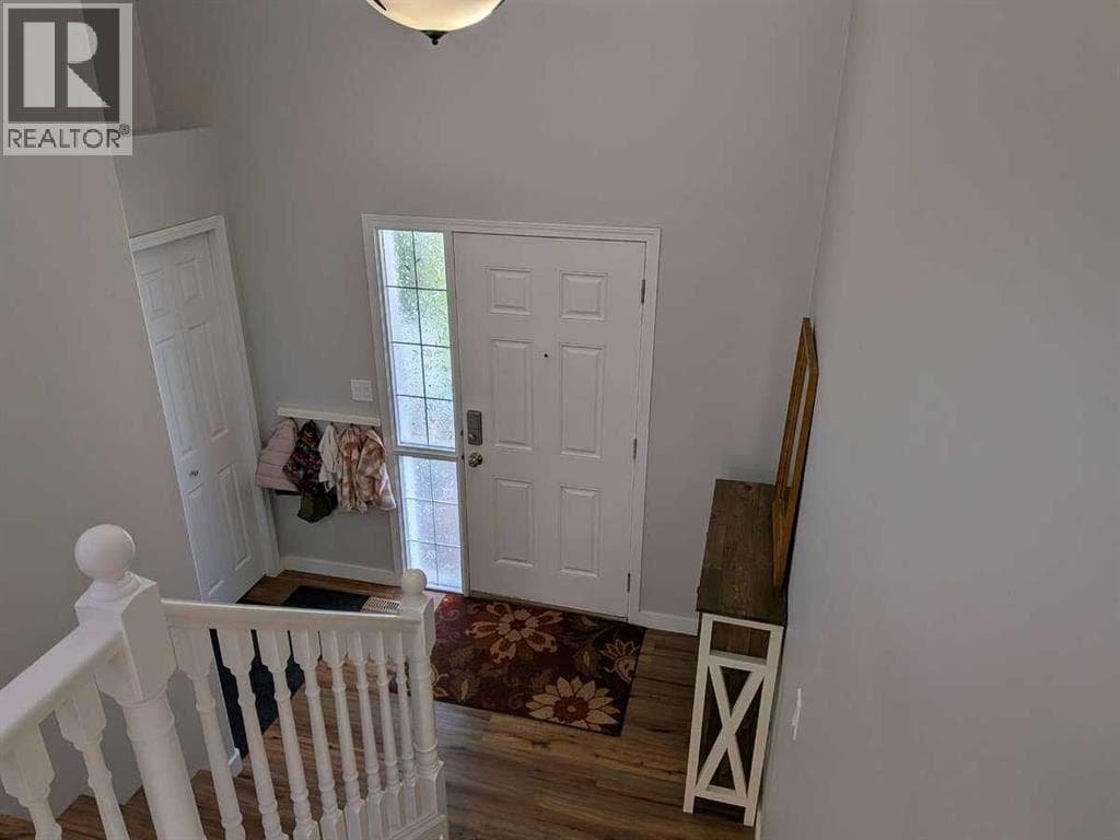 292 Lancaster Drive — photo 3