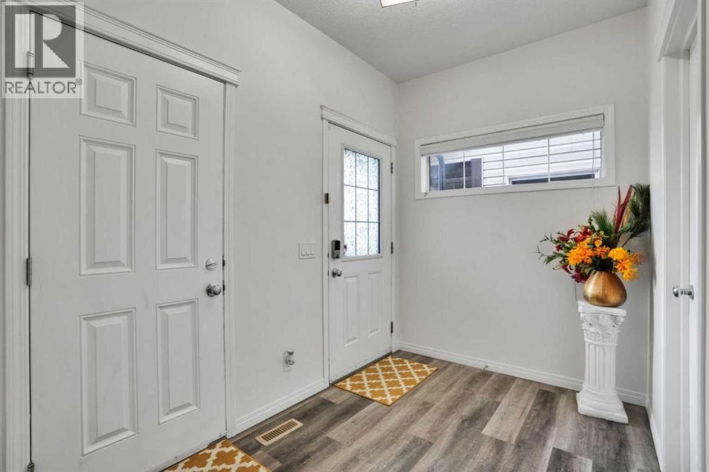 379 Skyview Shores Manor NE — photo 4