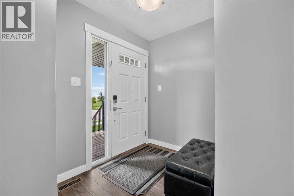 285 Coalbanks Boulevard W — photo 3