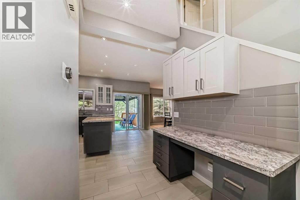 307 Arbour Crest Road NW — photo 5