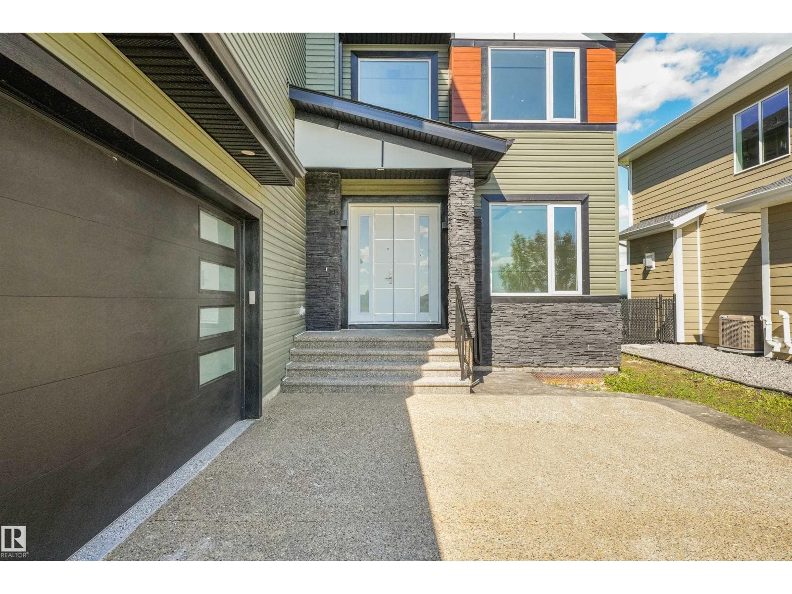 1180 Genesis Lake Boulevard — photo 2