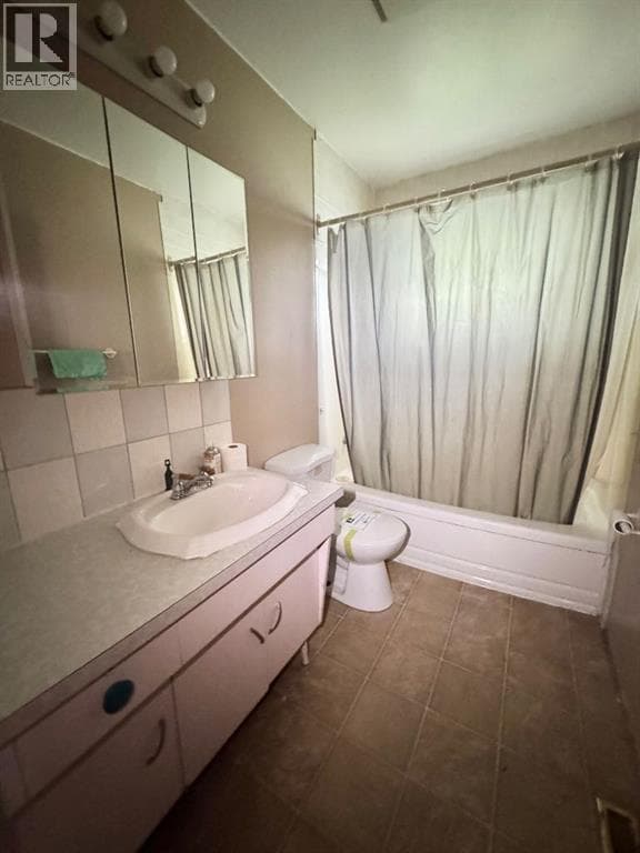 5536 47A Street — photo 5